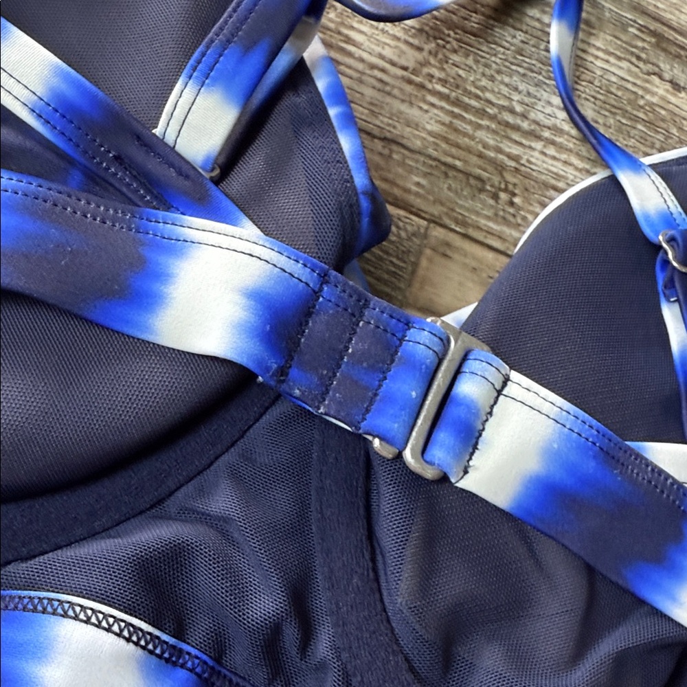 Athleta Blue and White Tie-Dye Bikini Set, Top 38DDD, Bottom Large - Picture 6 of 13